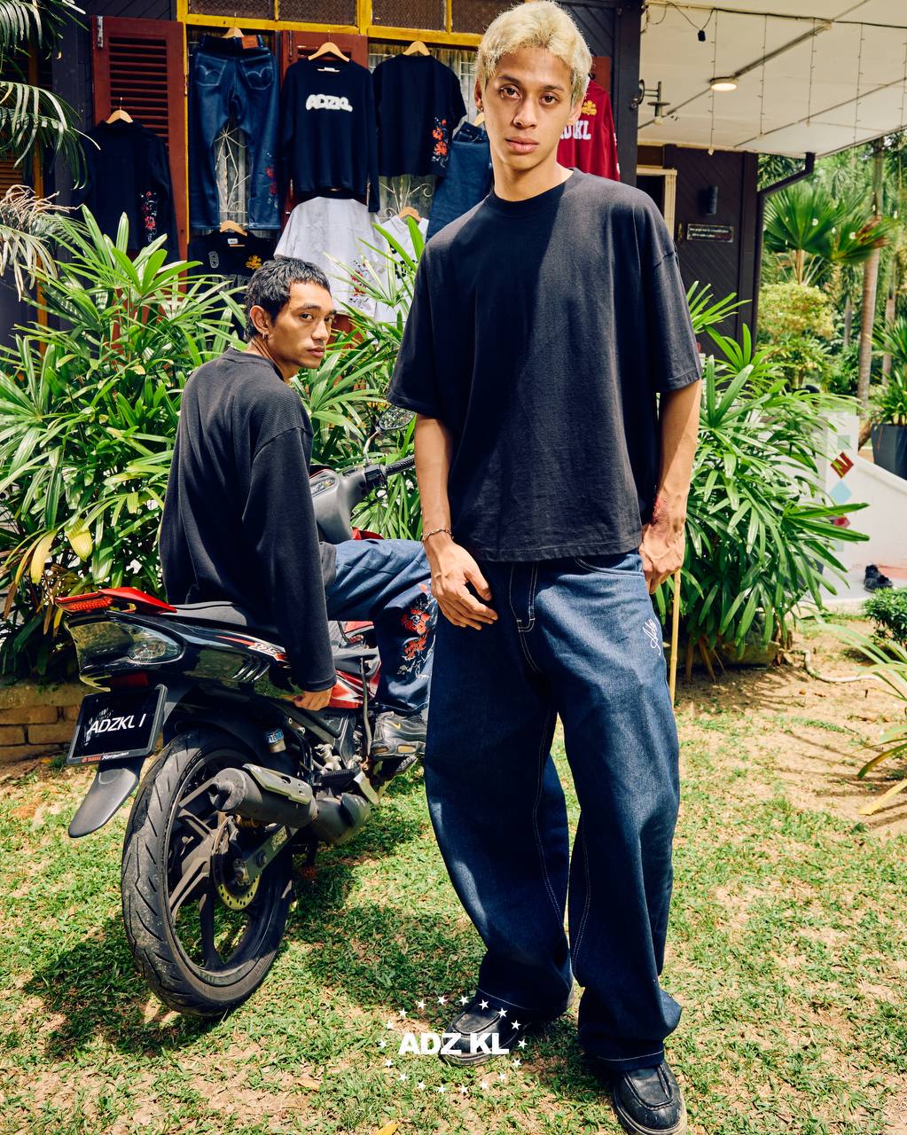 ESSENTIAL FLORAL TEE